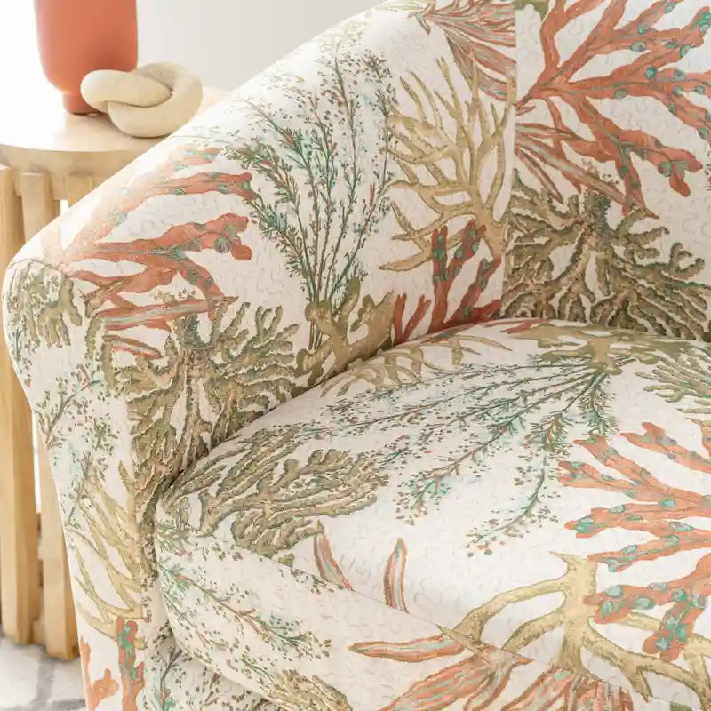 Fauteuil d'appoint pivotant à dossier incurvé imprimé coquillages corail marin, bleu et vert océan