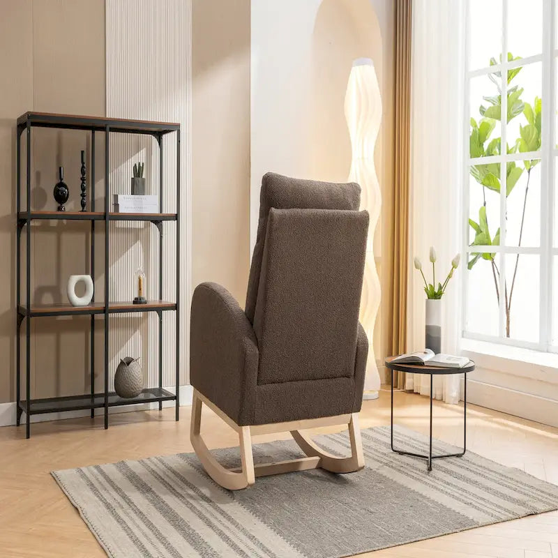 Fauteuil à bascule d'appoint à dossier haut en tissu Teddy marron avec poche latérale