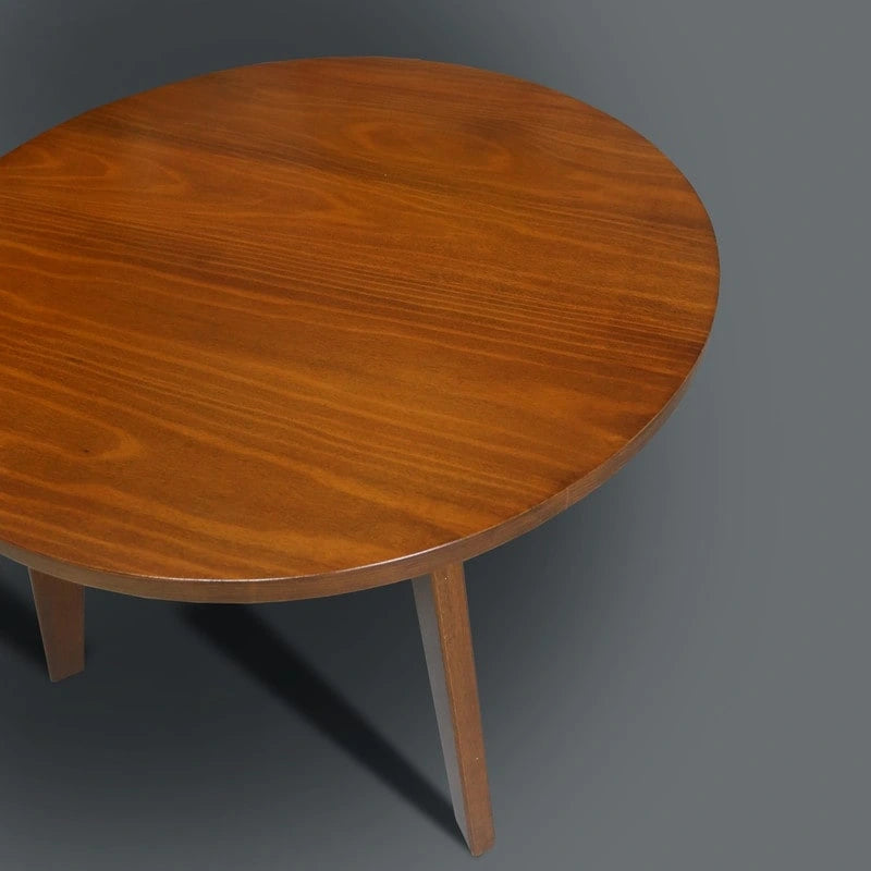 Table ronde en bois massif avec finition grain de bois naturel