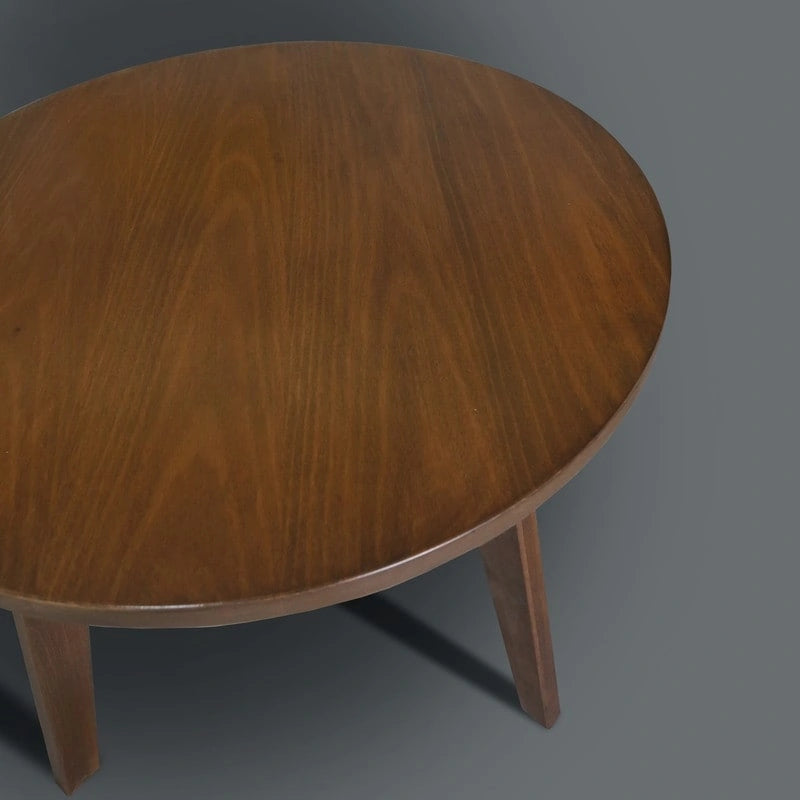 Table ronde en bois massif avec finition grain de bois naturel