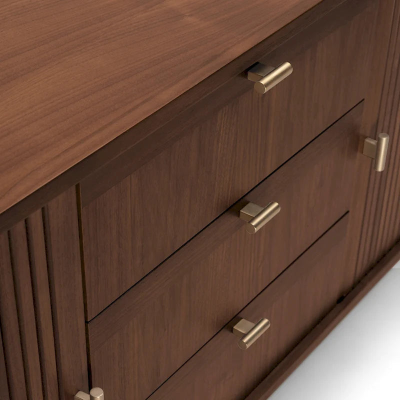Enfilade en placage de noyer foncé avec portes coulissantes à tambour et accents en laiton